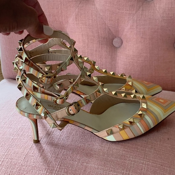 🔥🔥Brand New w/Tags Valentino Navajo Rockstuds - Picture 4 of 8